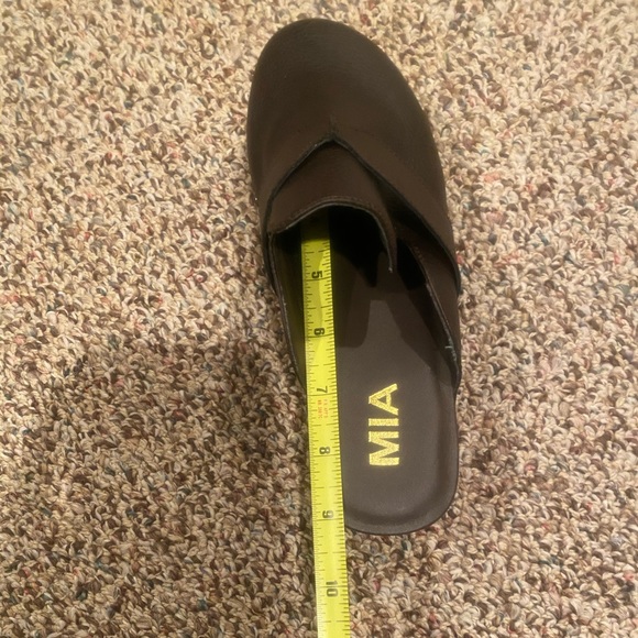 MIA brown daisy clogs with studs size 7 - Picture 14 of 15